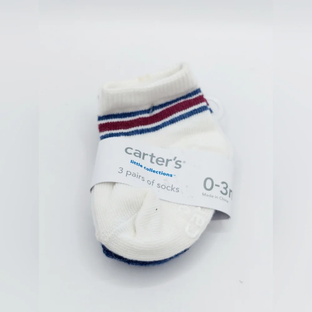 Carter's 3 pack grippy foot baby‎ socks 0-3 months white, gray, blue